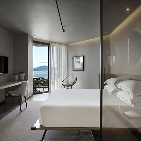 Ammades & - Adults Only