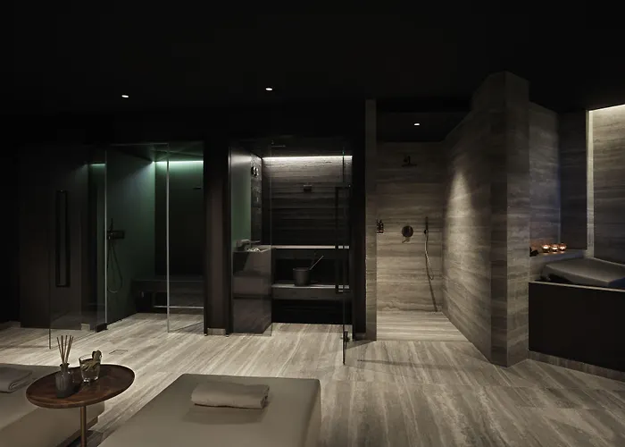 Ammades & - Adults Only 5* فاليراكي