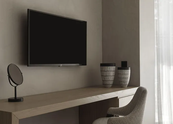 Ammades & - Adults Only